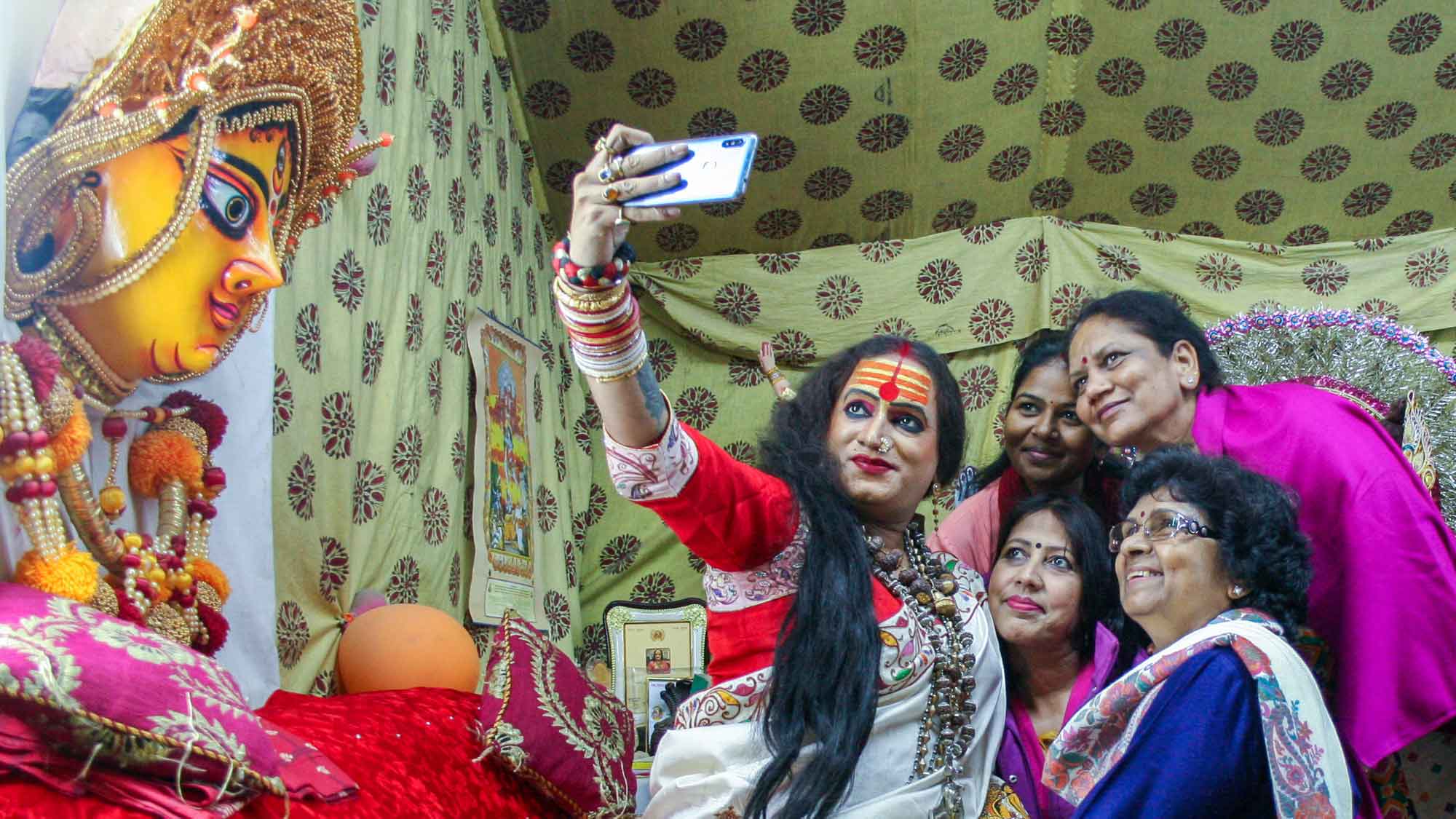 Bangladeshi Hijra Der Sex - India's Third Gender Rises Again â€“ SAPIENS